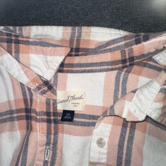 Two flannels bundle - Picture 2 of 3